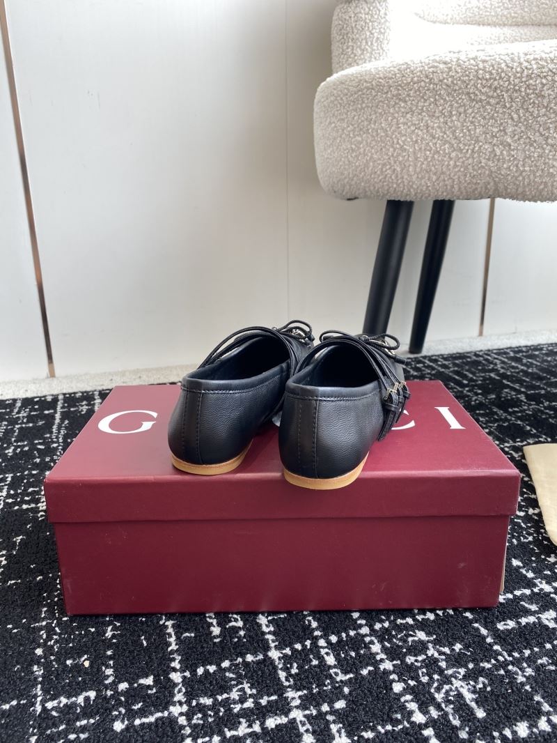 Gucci Flat Shoes